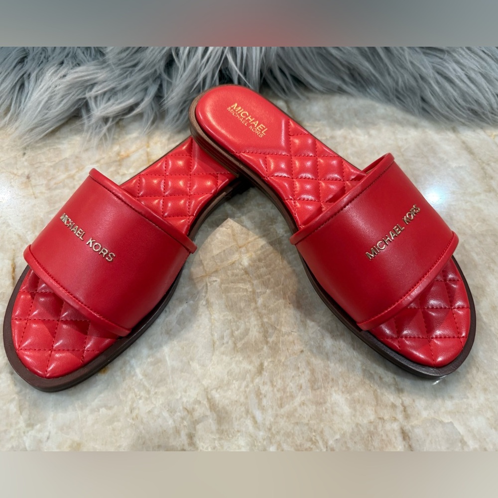 Michael Kors Red Sandals with Open Toe and Quilted Footbed - Picture 6 of 10